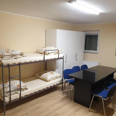 Hostel Narcyza Putza 24 *